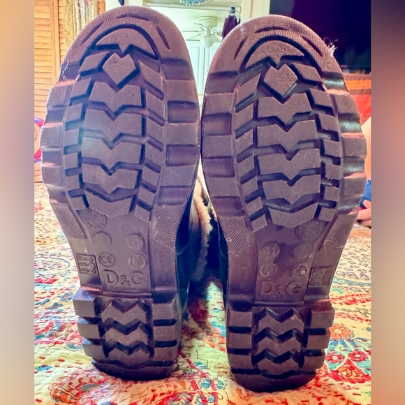 Dolce & Gabbana brown suede boots - Picture 8 of 12